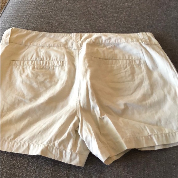 Old Navy khaki shorts - Picture 2 of 3